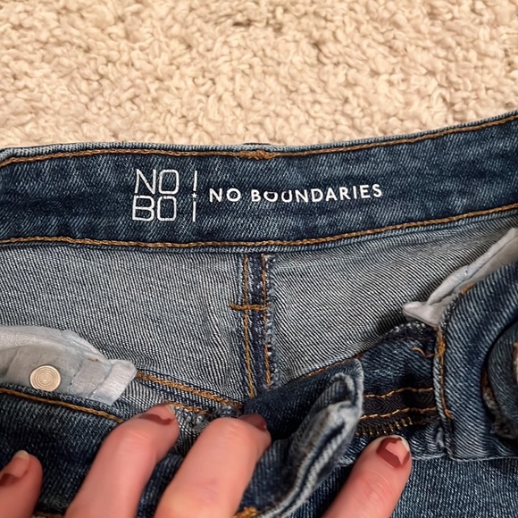 2 Jean Shorts Bundle - Picture 6 of 7